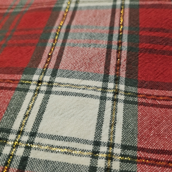 Christmas Plaid Tablecloth Ralph Lauren Vibes L👀K Unbranded 64" x 49" - Picture 4 of 10